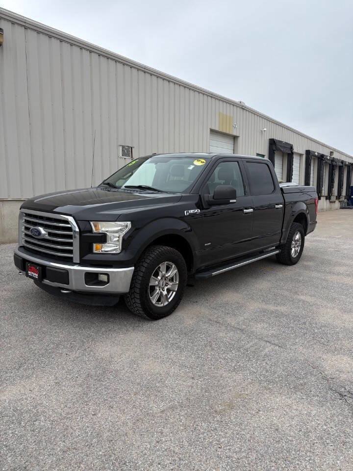 Used 2015 Ford F150 XLT w/ Equipment Group 302A Luxury image 3