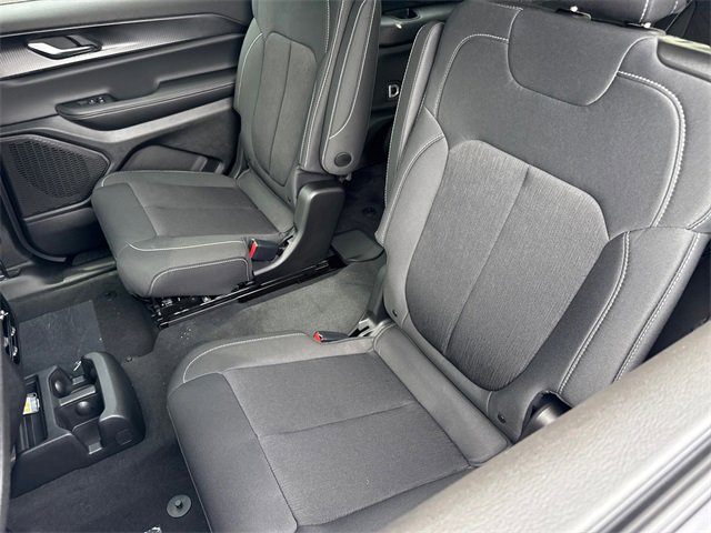 New 2025 Jeep Grand Cherokee L Laredo w/ Luxury Tech Group I image 29