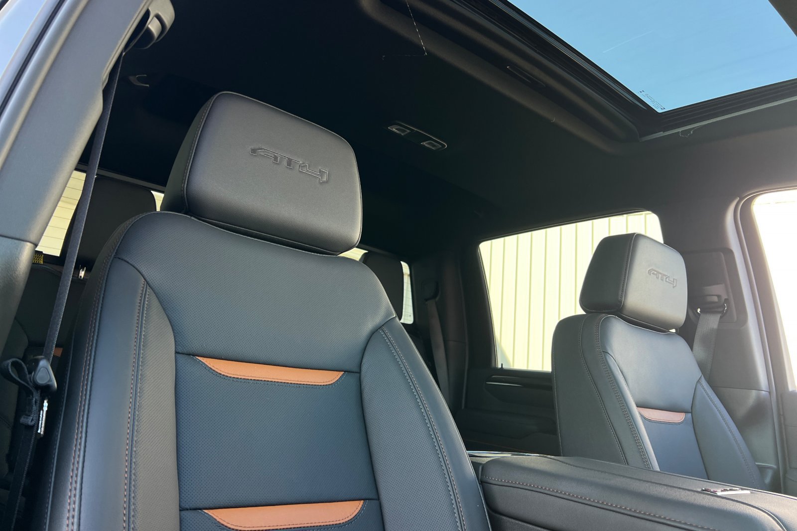 New 2026 GMC Sierra 2500 AT4 w/ AT4 Premium Plus Package AWD/4WD image 17