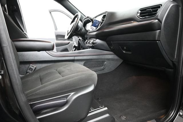 Used 2025 Dodge Durango GT AWD/4WD image 24