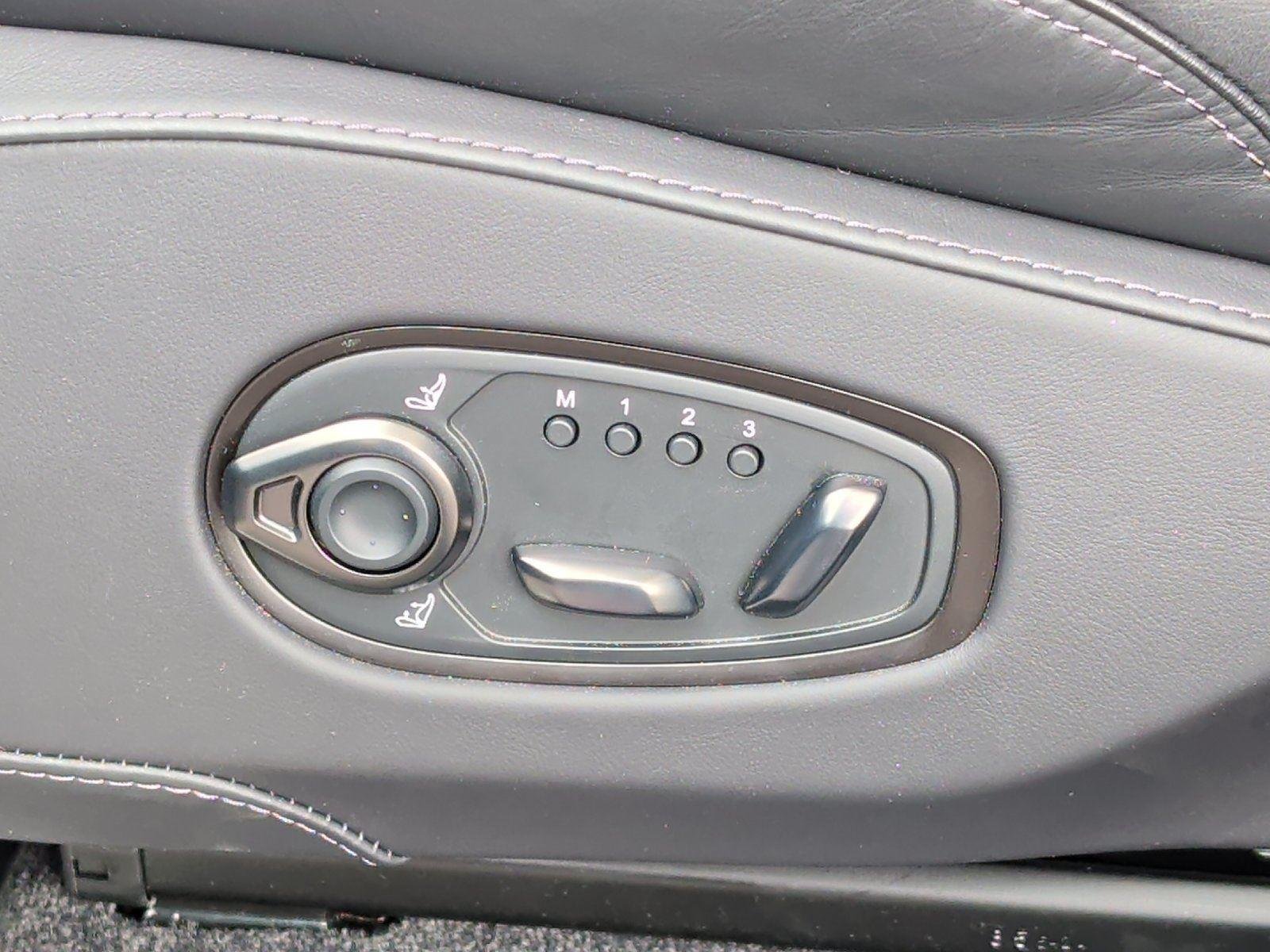 Used 2025 Aston Martin DBX 707 AWD/4WD image 16