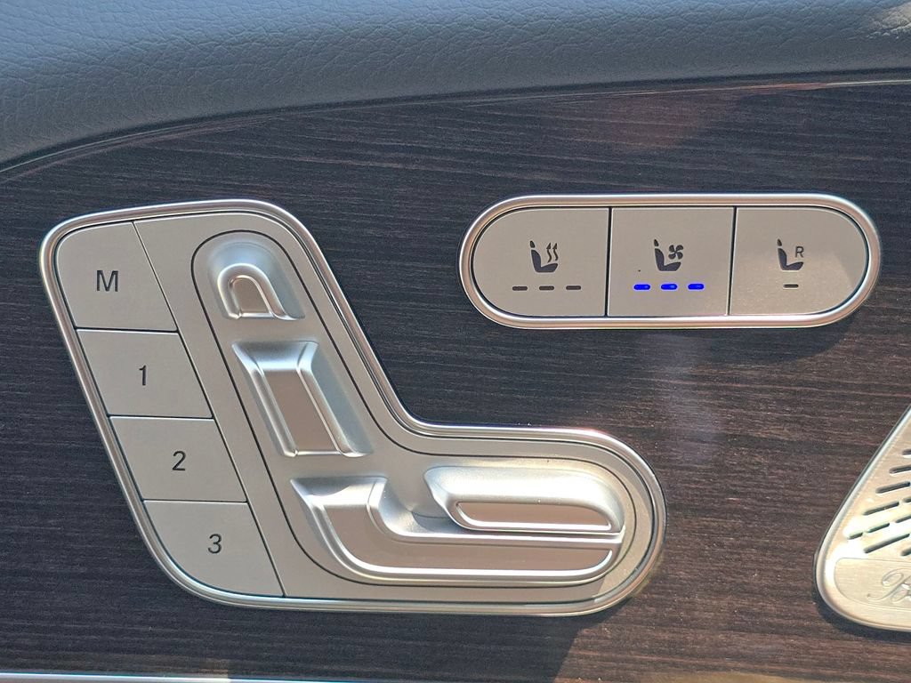 New 2026 Mercedes-Benz GLS 450 4MATIC image 6
