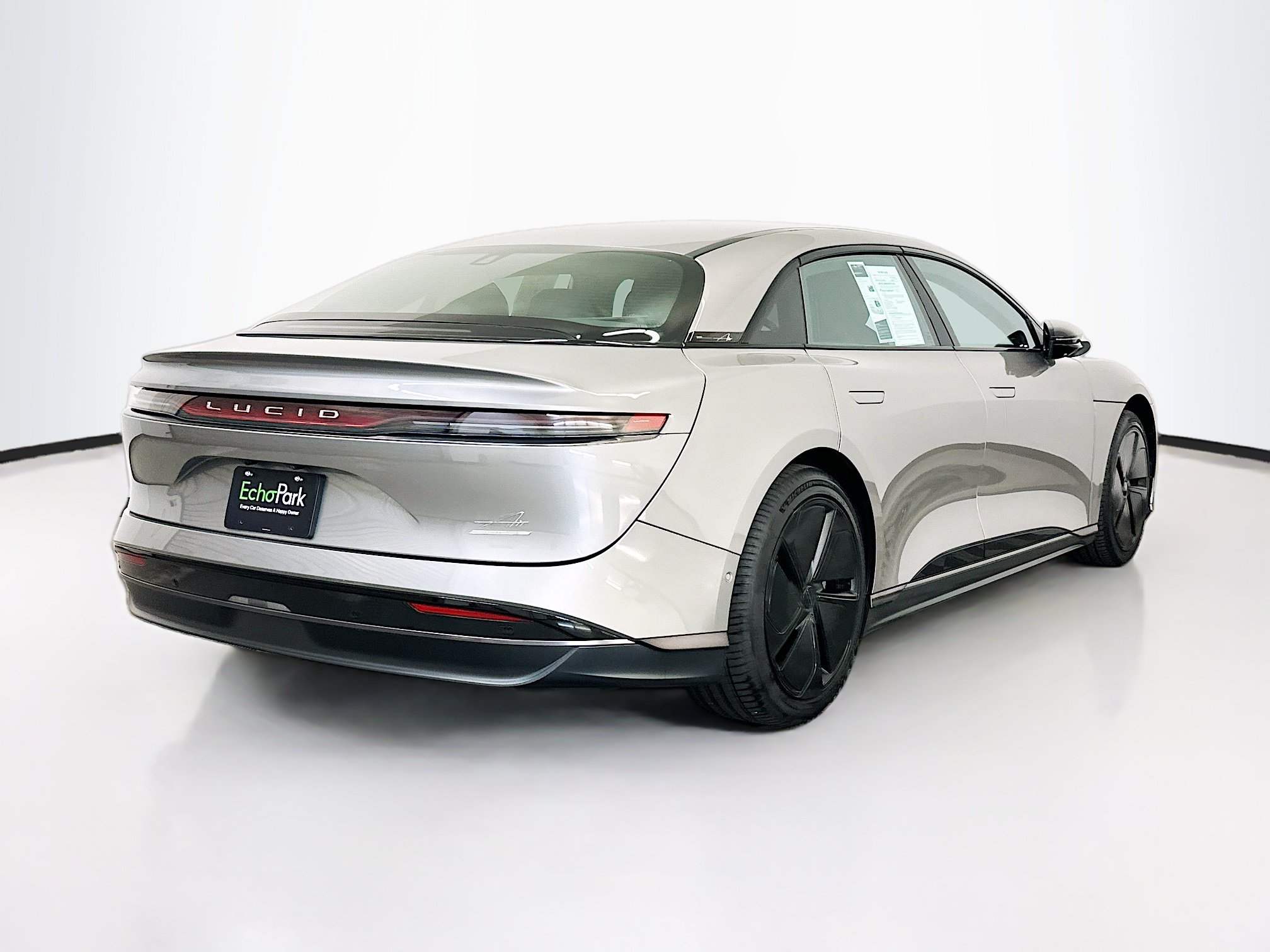 Used 2024 Lucid Air Touring AWD/4WD image 9