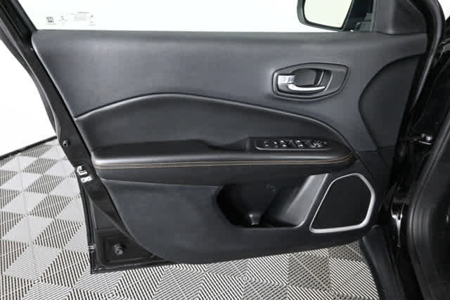 Used 2021 Jeep Compass Limited AWD/4WD image 19