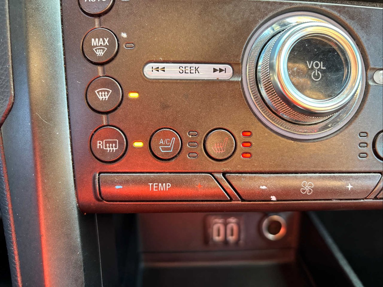 Used 2020 Ford Fusion Titanium image 17