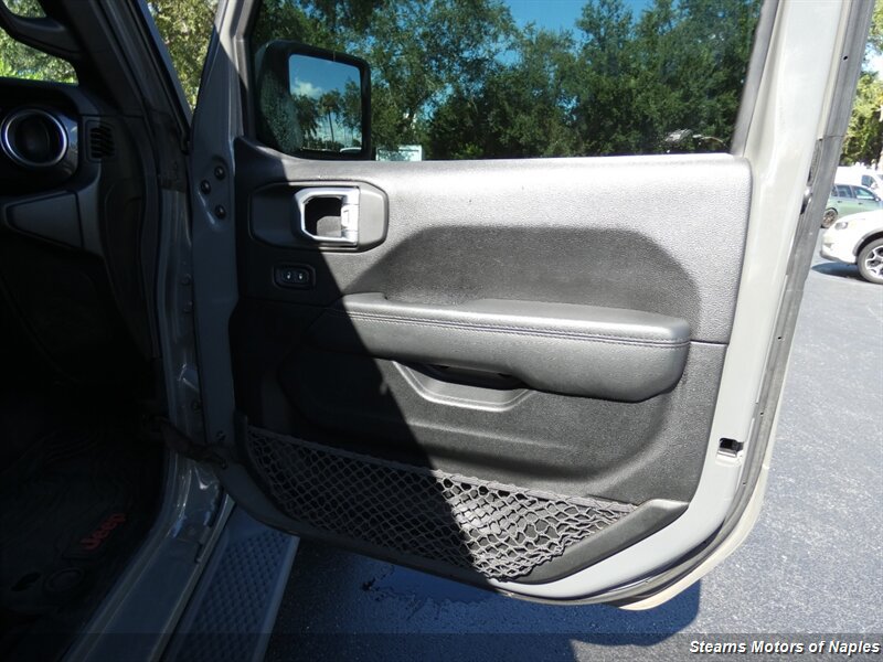 Used 2020 Jeep Wrangler Unlimited Sahara AWD/4WD image 51