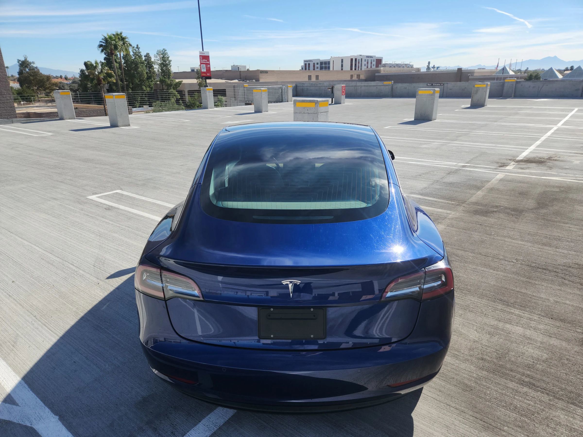 Used 2018 Tesla Model 3 Mid Range image 9