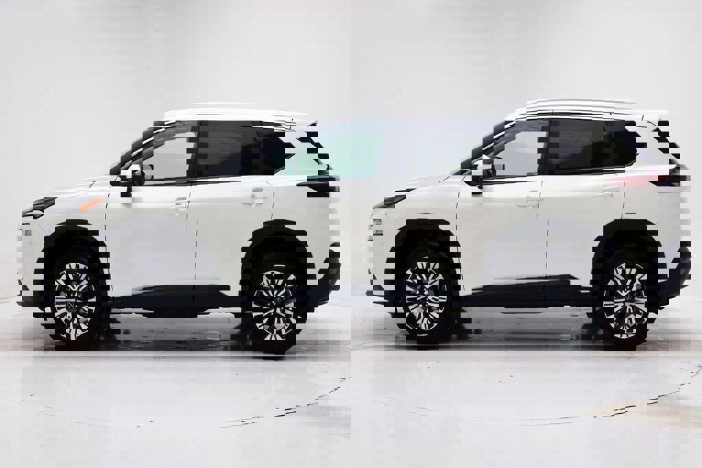 Used 2023 Nissan Rogue SV w/ SV Premium Package image 6