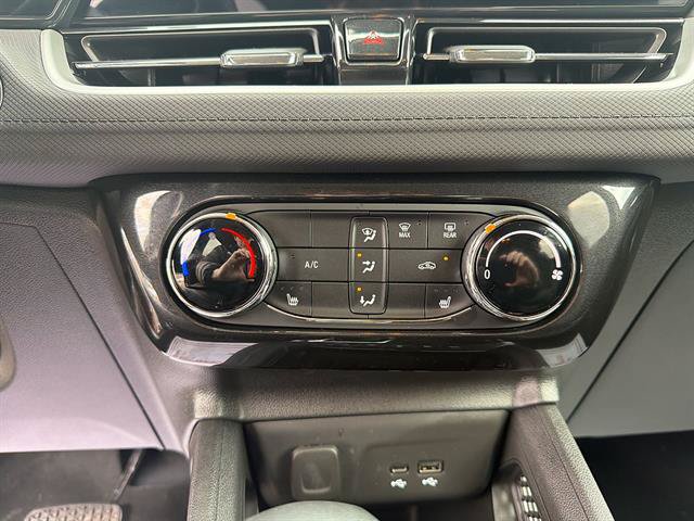 Used 2024 Chevrolet TrailBlazer LT w/ LT Cold Weather Package AWD/4WD image 16