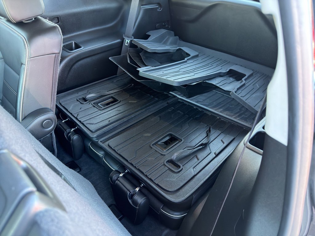 Used 2021 GMC Acadia Denali w/ Denali Technology Package image 16