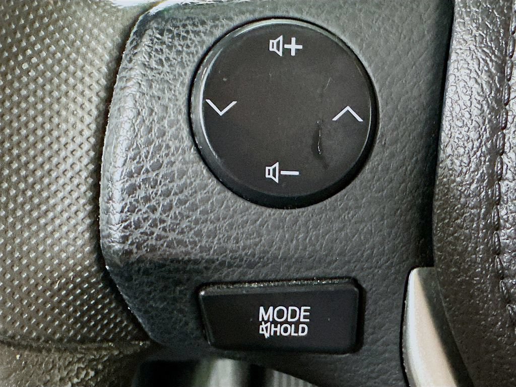 Used 2019 Toyota Corolla LE FWD image 22