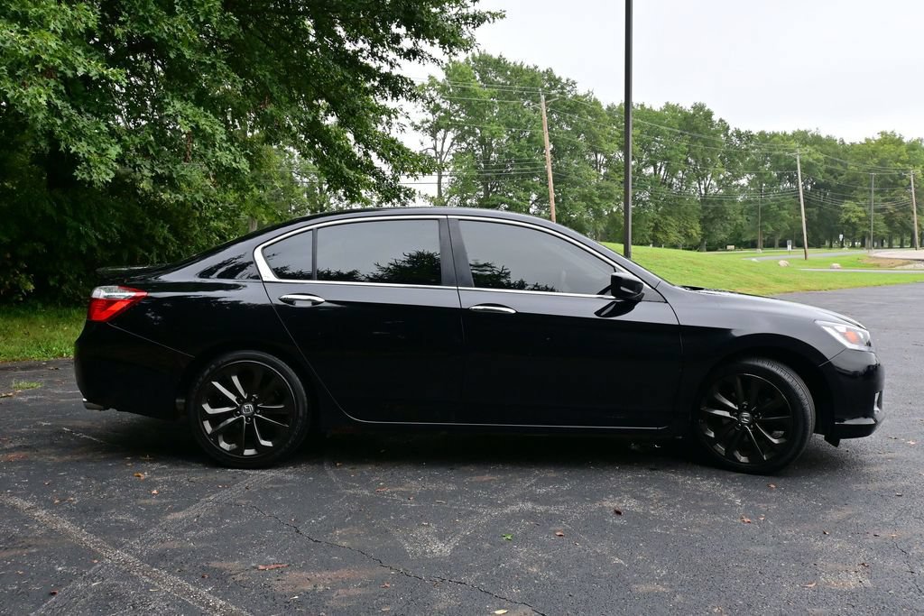 Used 2015 Honda Accord Sport image 6