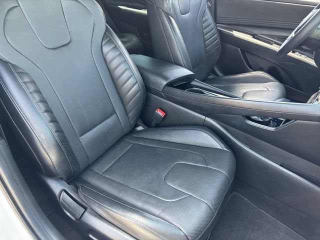Used 2023 Hyundai Elantra Limited FWD image 10