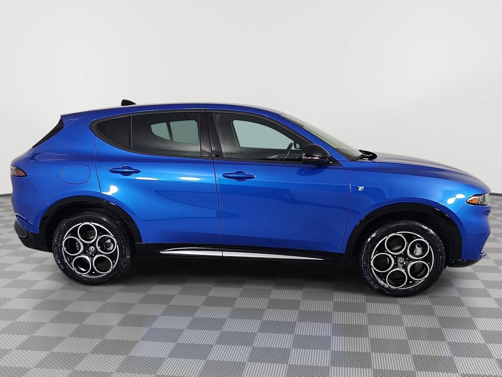 Used 2024 Alfa Romeo Tonale Ti AWD/4WD image 9