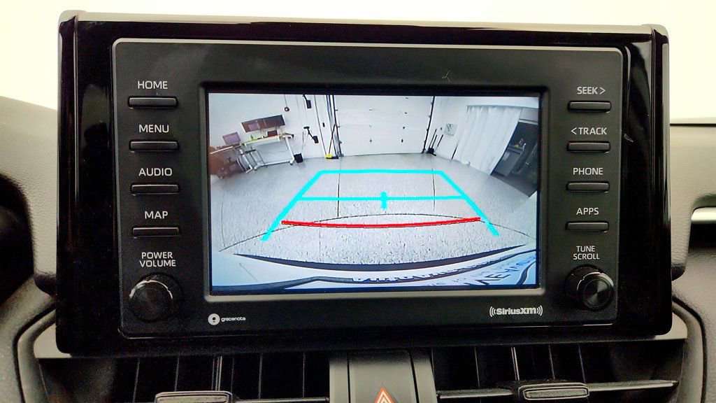 Used 2020 Toyota RAV4 XLE image 17