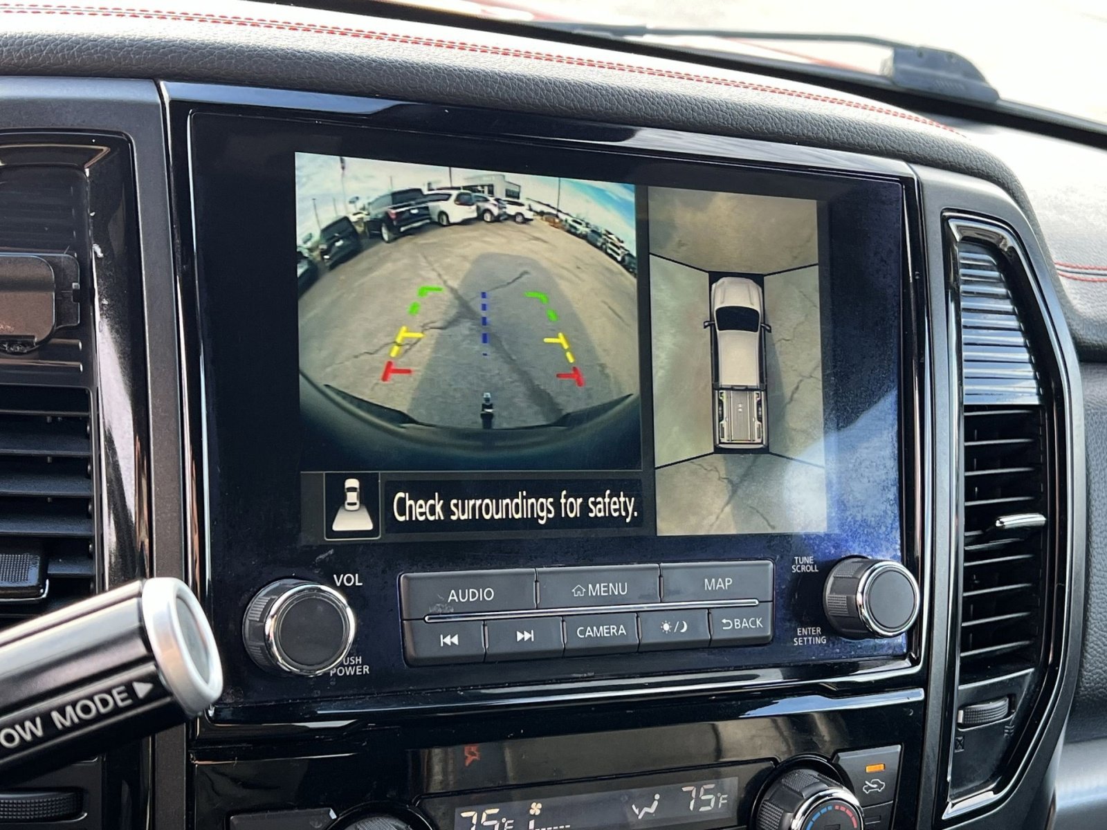 Used 2021 Nissan Titan PRO-4X w/ Pro-4x Convenience Package image 19