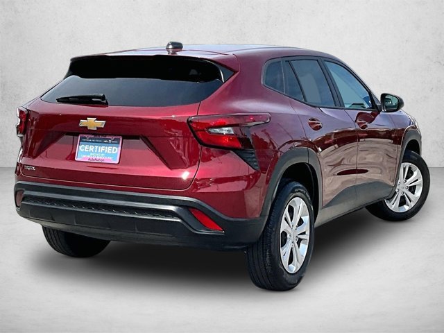 Used 2024 Chevrolet Trax LS FWD image 2