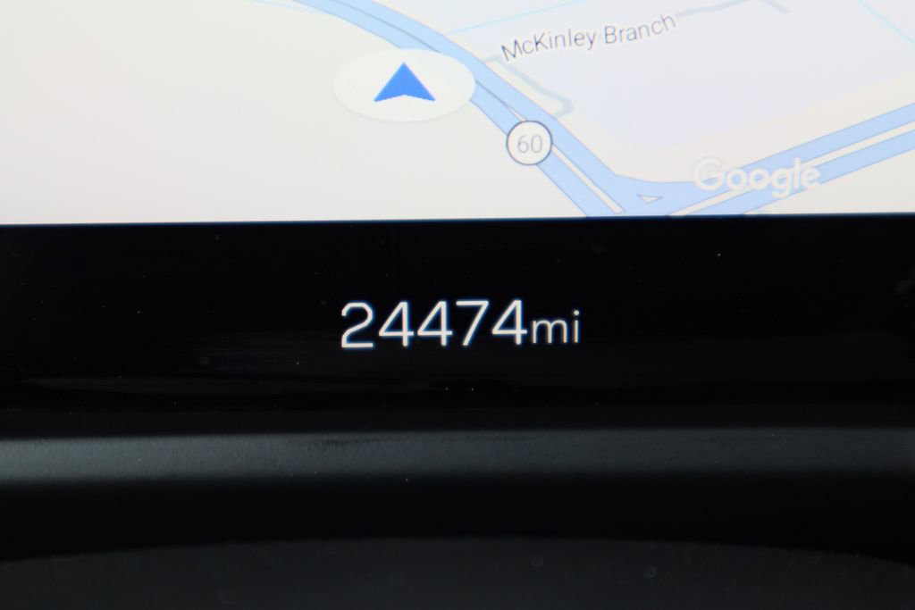 Certified 2025 GMC Acadia Elevation FWD image 14