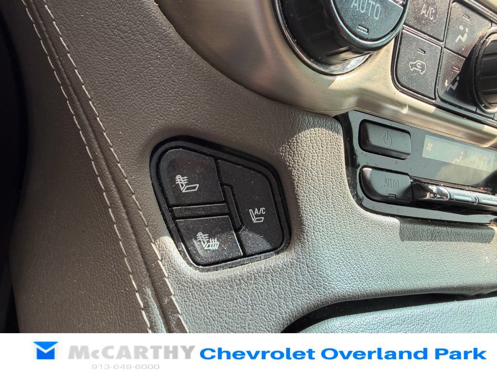 Used 2016 GMC Yukon Denali w/ Open Road Package AWD/4WD image 15
