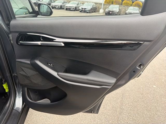 Used 2025 Kia Seltos S image 22