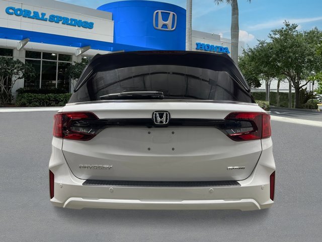 New 2026 Honda Odyssey Touring image 4