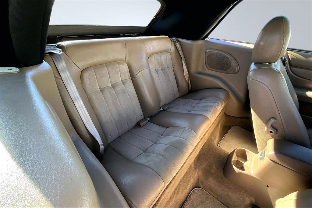 Used 2004 Chrysler Sebring LXi image 17