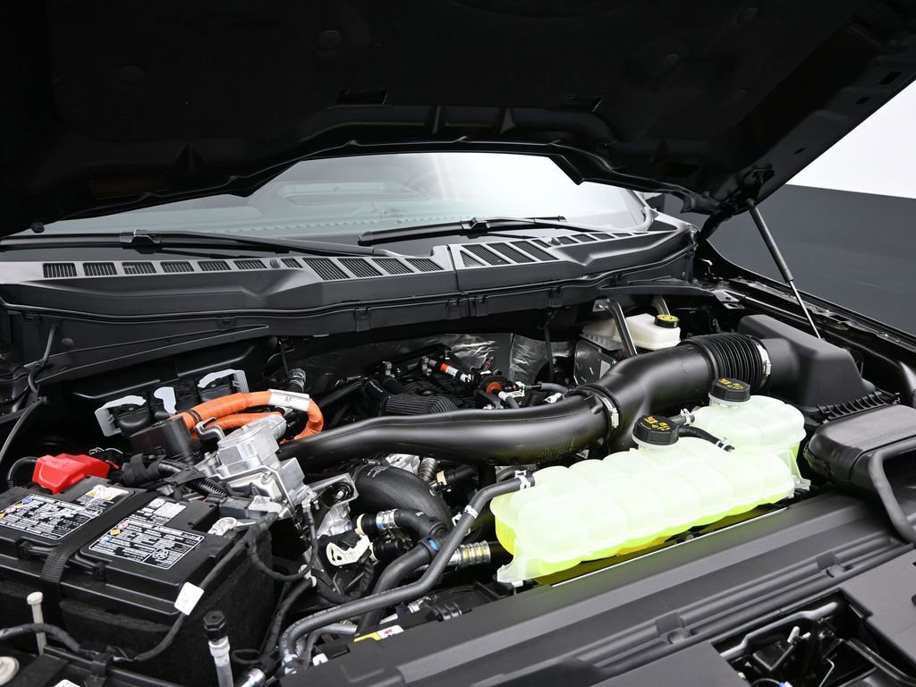 New 2025 Ford F150 Lariat w/ Equipment Group 501A Mid image 13