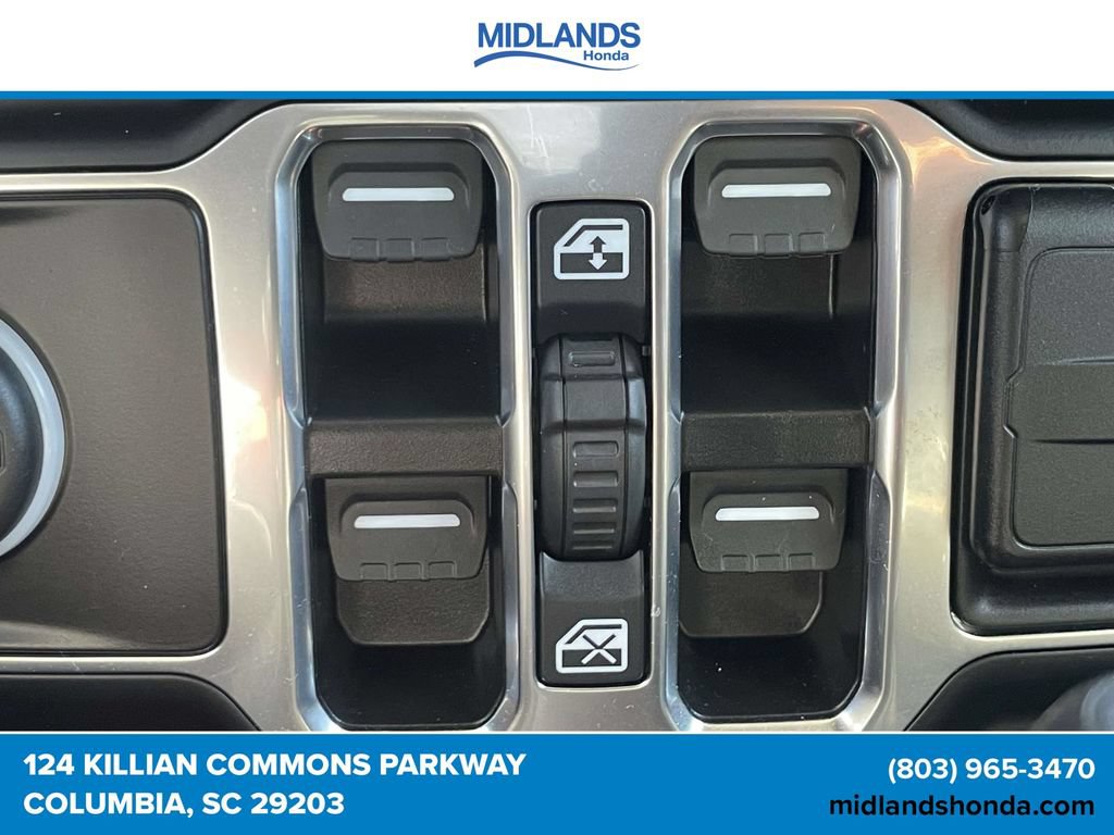 Used 2024 Jeep Wrangler Unlimited AWD/4WD image 28