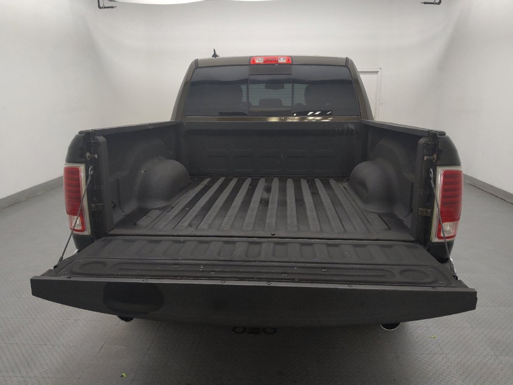Used 2014 RAM 1500 Laramie RWD image 29