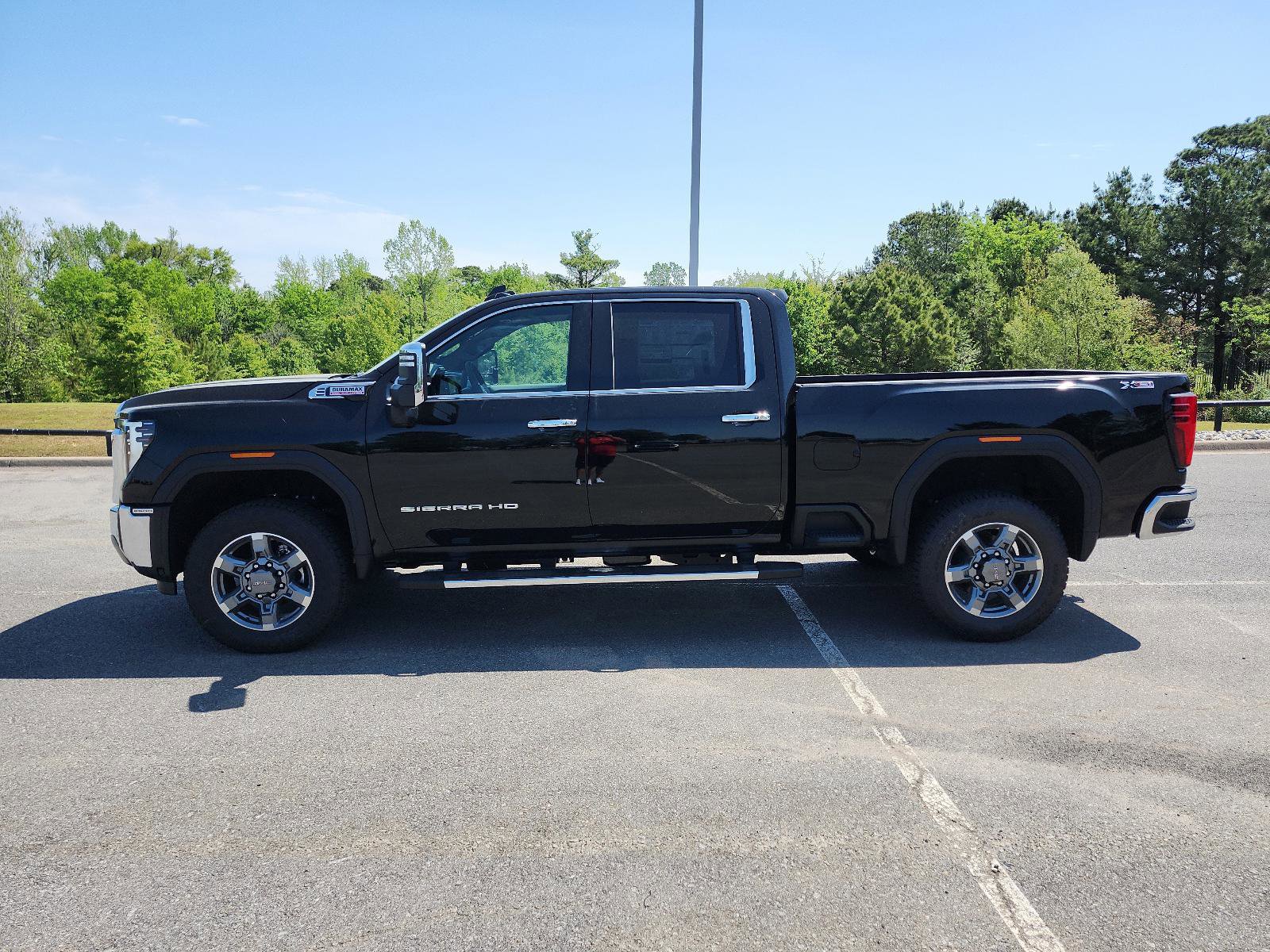 New 2025 GMC Sierra 2500 SLT w/ SLT Premium Package image 2