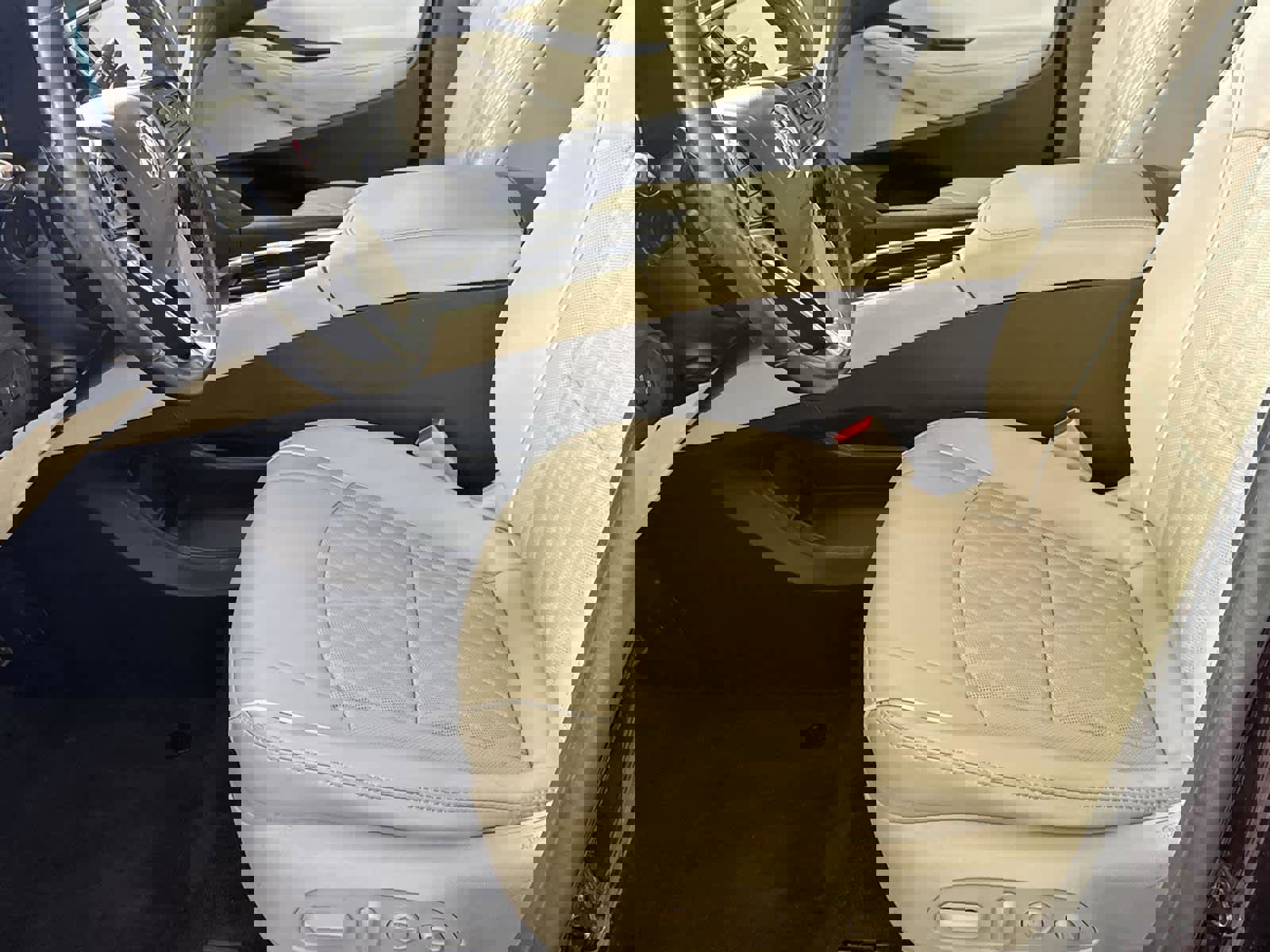 Used 2022 Buick Enclave Avenir w/ Avenir Technology Package image 11