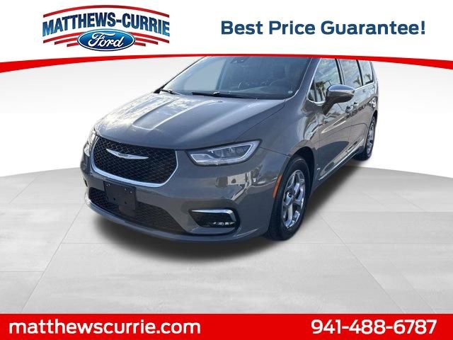 Used 2023 Chrysler Pacifica Limited image 7