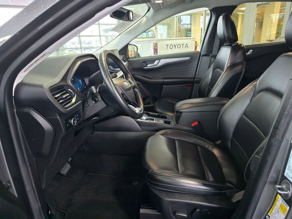 Used 2024 Ford Escape Platinum image 21