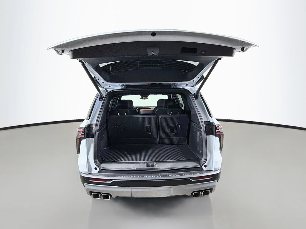 New 2027 Chevrolet Traverse Z71 w/ LPO, Floor Liner Package AWD/4WD image 22