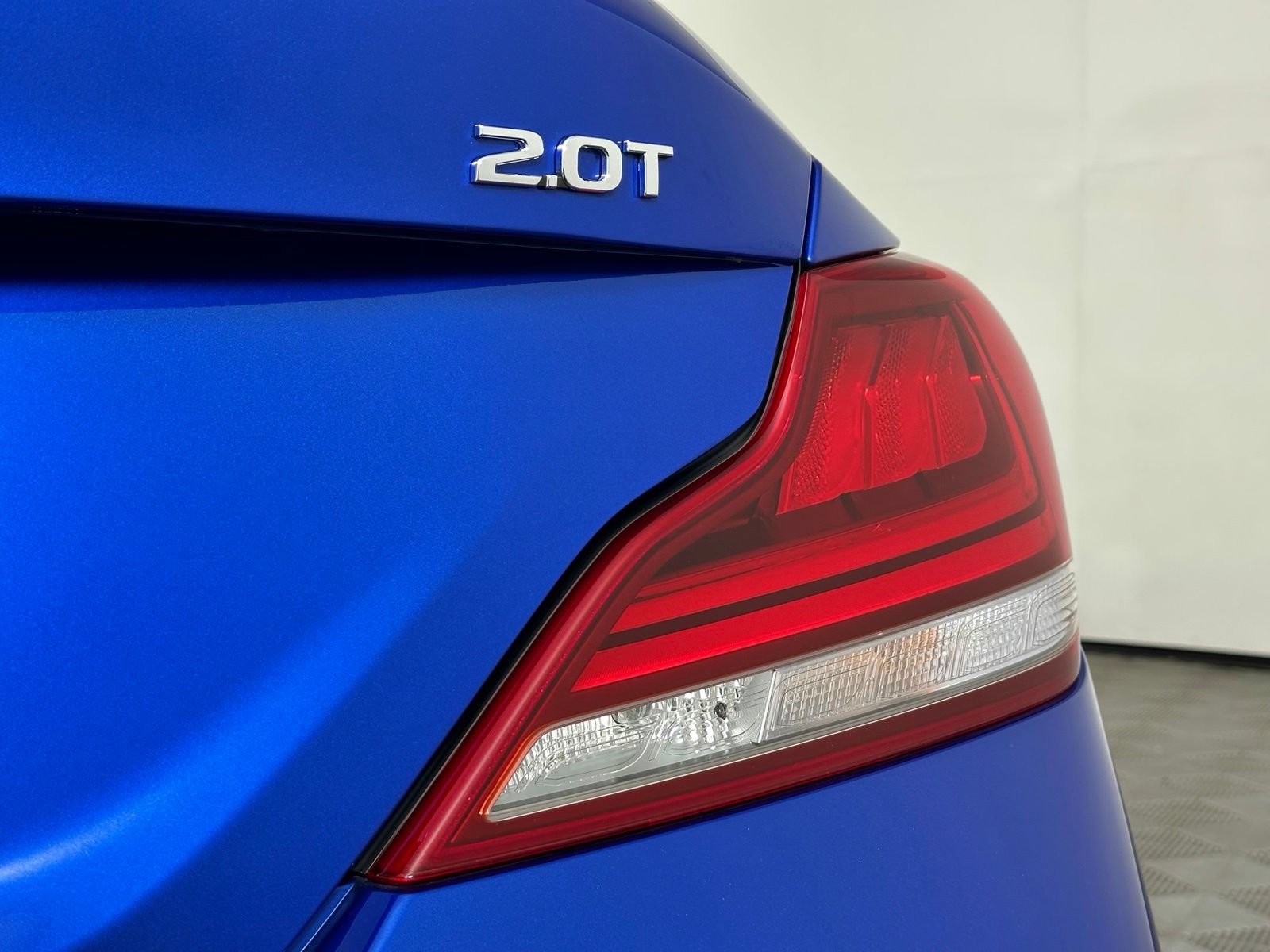Used 2020 Genesis G70 2.0T w/ Elite Package RWD image 13