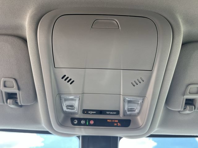 Used 2024 Chevrolet Equinox LT w/ LPO, Floor Liner Package FWD image 40