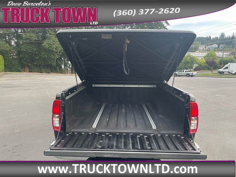 Used 2011 Nissan Frontier SL w/ Moonroof Pkg RWD image 35