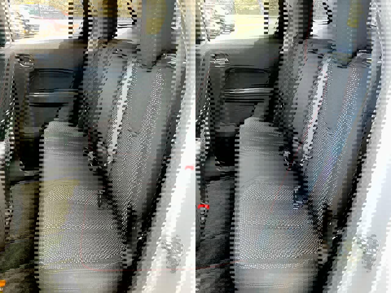 Used 2015 GMC Terrain SLE FWD image 18