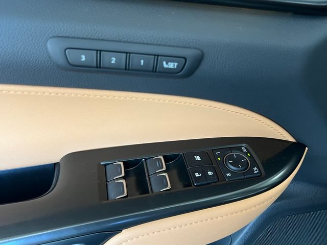 Used 2025 Lexus NX 450h+ AWD w/ Accessory Package (Z2) image 29