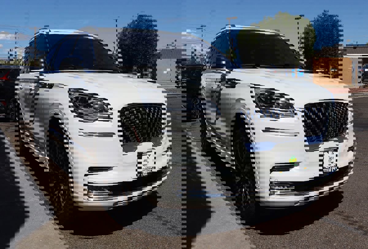 Used 2020 Lincoln Aviator Black Label w/ Dynamic Handling Package AWD/4WD image 18