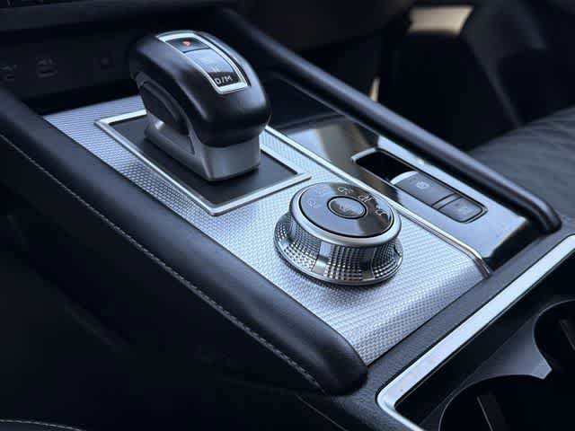 Used 2024 Mitsubishi Outlander SEL FWD image 25