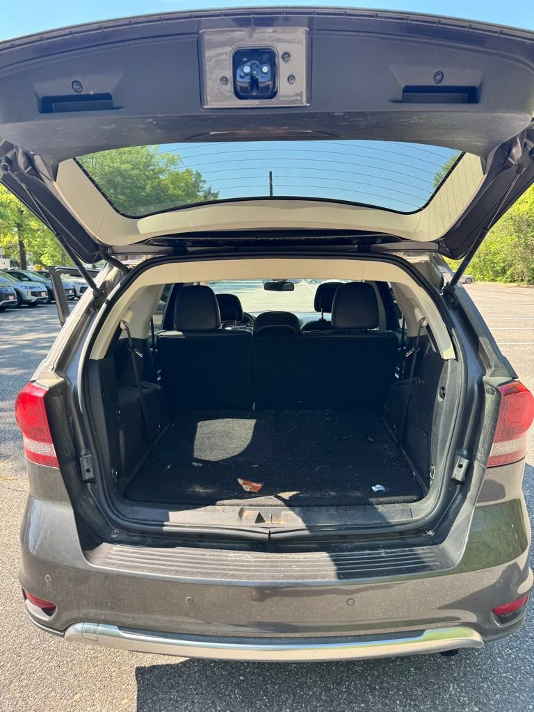 Used 2020 Dodge Journey Crossroad FWD image 23
