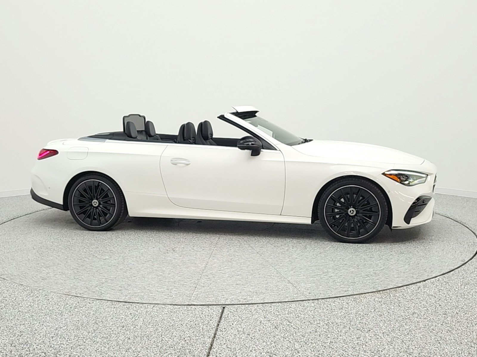 Certified 2024 Mercedes-Benz CLE 300 4MATIC Cabriolet image 4