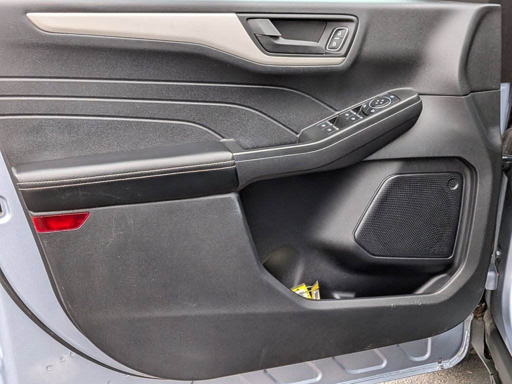 Used 2022 Ford Escape SE w/ Convenience Package image 9