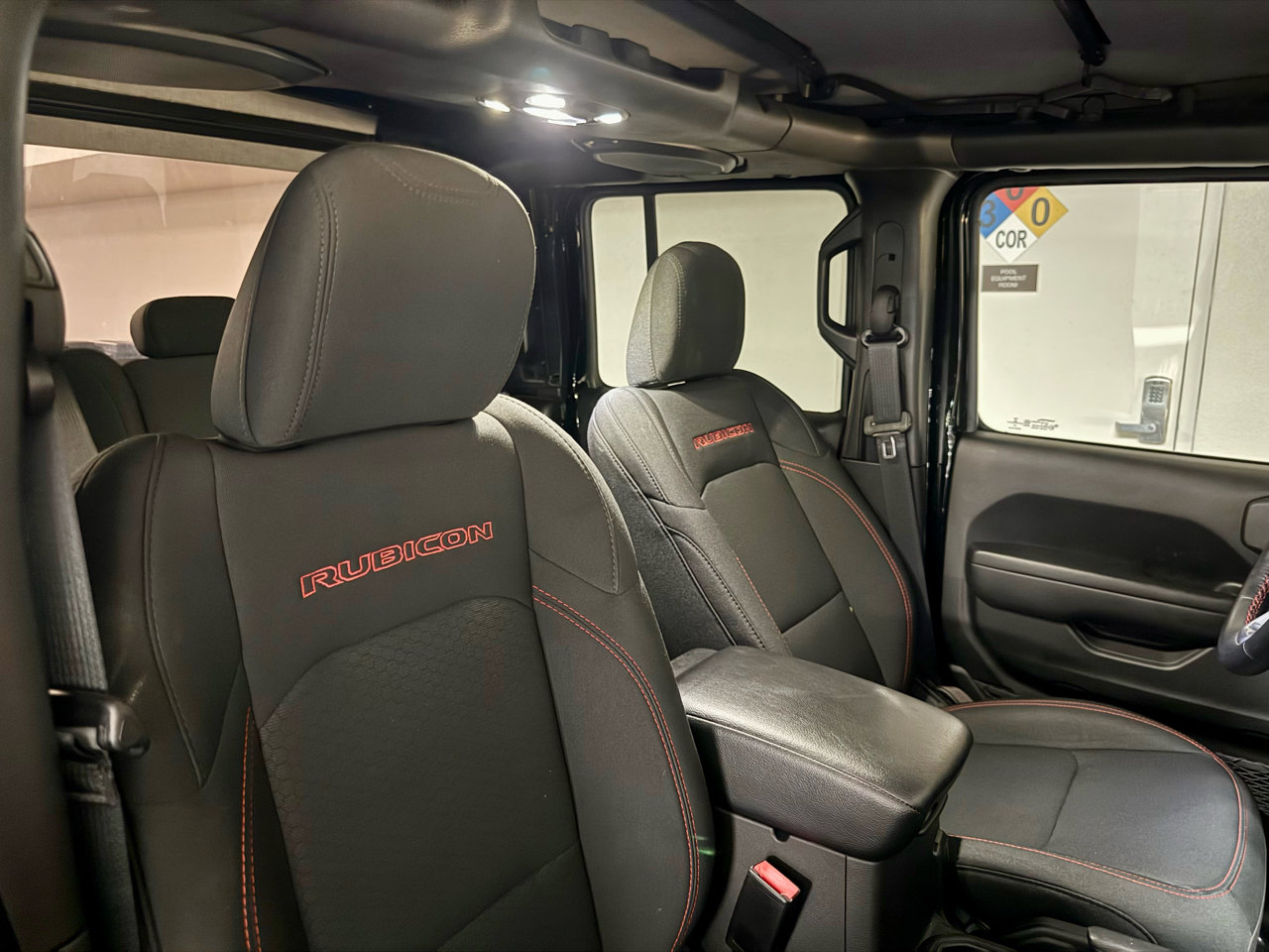 Used 2022 Jeep Gladiator Rubicon w/ Cold Weather Group image 35