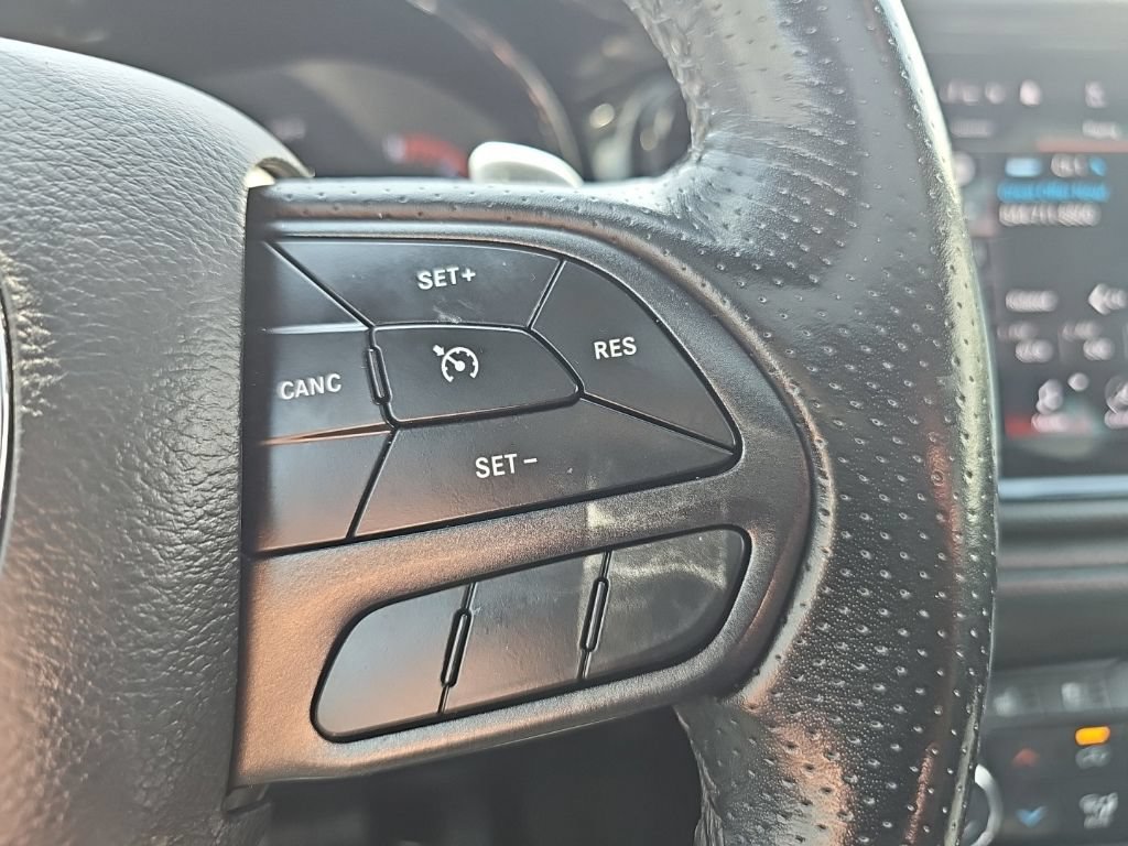 Certified 2022 Dodge Durango R/T w/ Blacktop Package AWD/4WD image 32