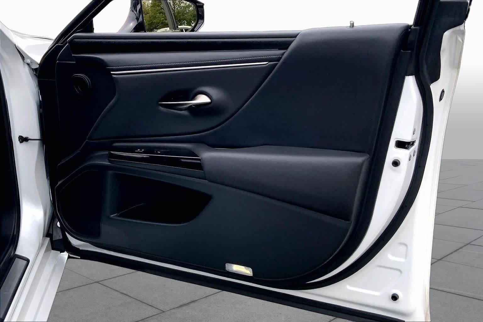 Certified 2024 Lexus ES 350 w/ Premium Package FWD image 23