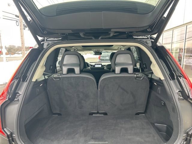 Certified 2025 Volvo XC90 B5 Plus image 11