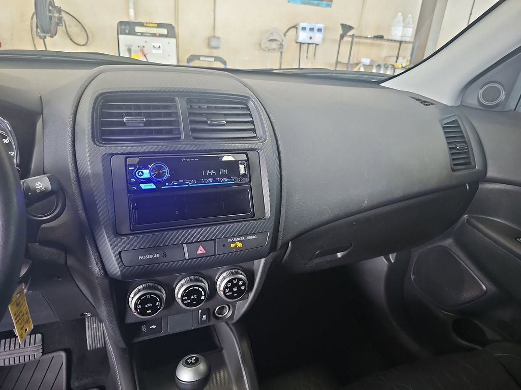 Used 2024 Mitsubishi Outlander Sport AWD image 23