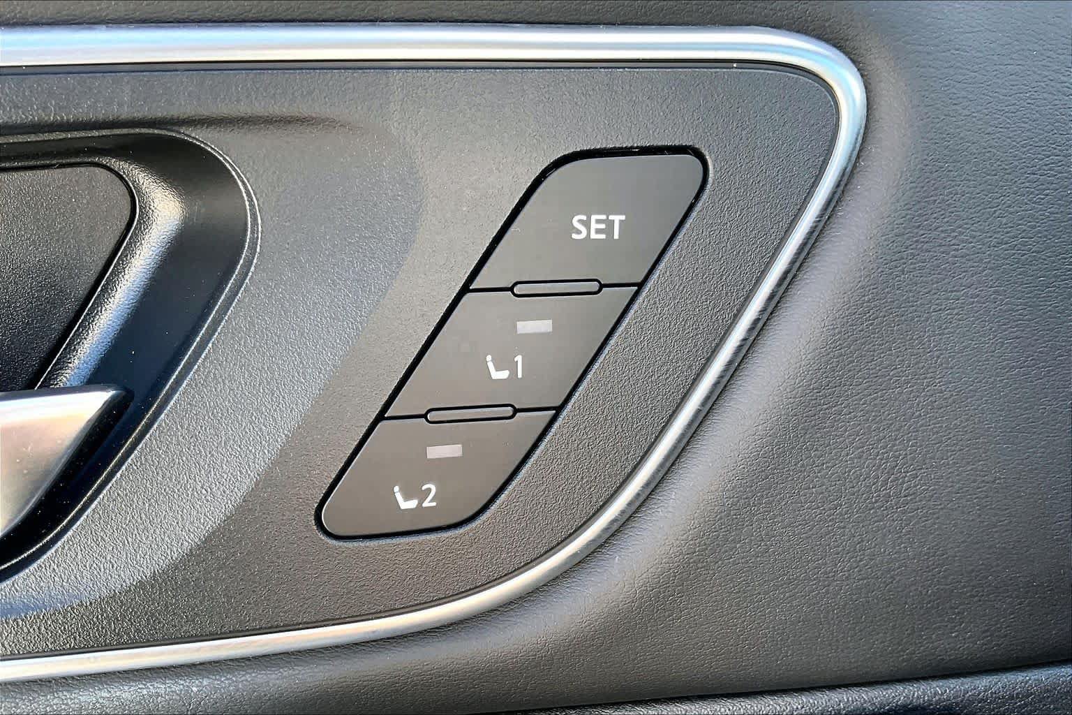 Used 2021 Nissan Rogue SL FWD image 31